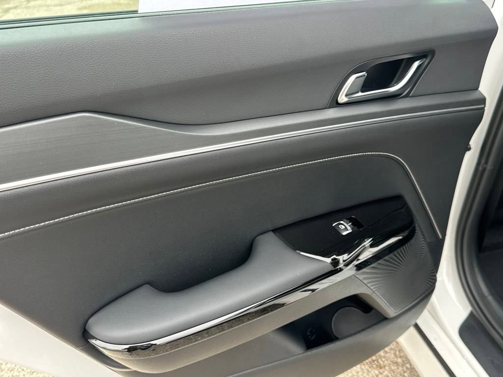New 2025 Kia K5 GT-Line w/ GT-Line Premium Package image 15