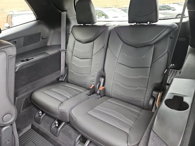Used 2025 Cadillac XT6 Sport w/ Platinum Package AWD/4WD image 13