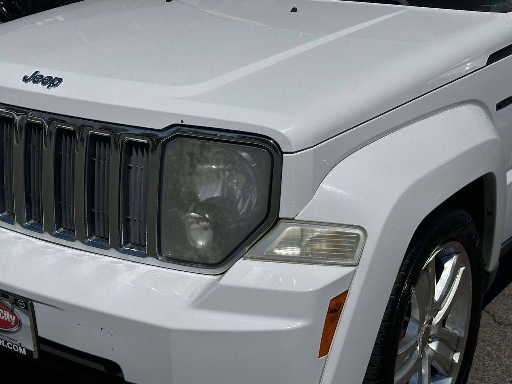 Used 2012 Jeep Liberty Limited Jet w/ Comfort/Convenience Group image 8