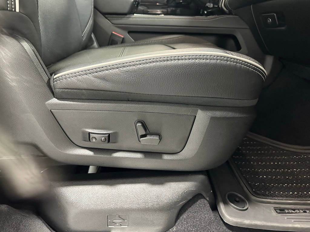 Used 2025 RAM 2500 Limited image 48