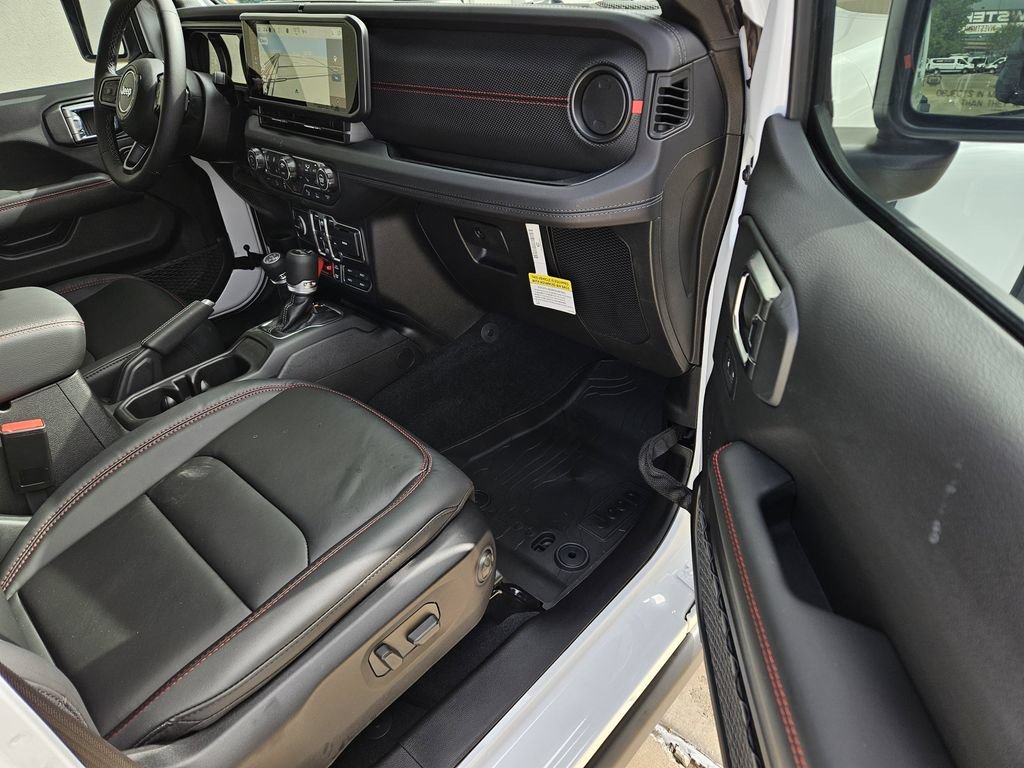 New 2026 Jeep Wrangler Unlimited Rubicon AWD/4WD image 7