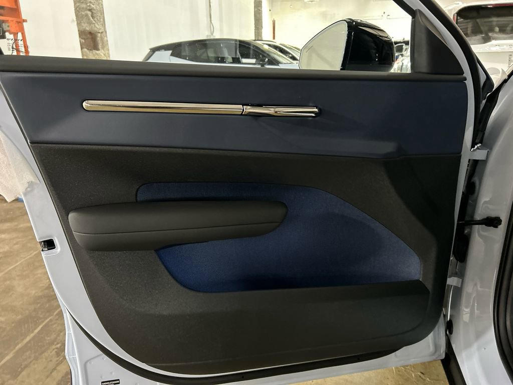 New 2026 Volvo EX30 Ultra w/ Protection Package AWD/4WD image 9