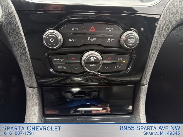 Used 2018 Chrysler 300 S w/ 300S Premium Group 2 AWD/4WD image 17