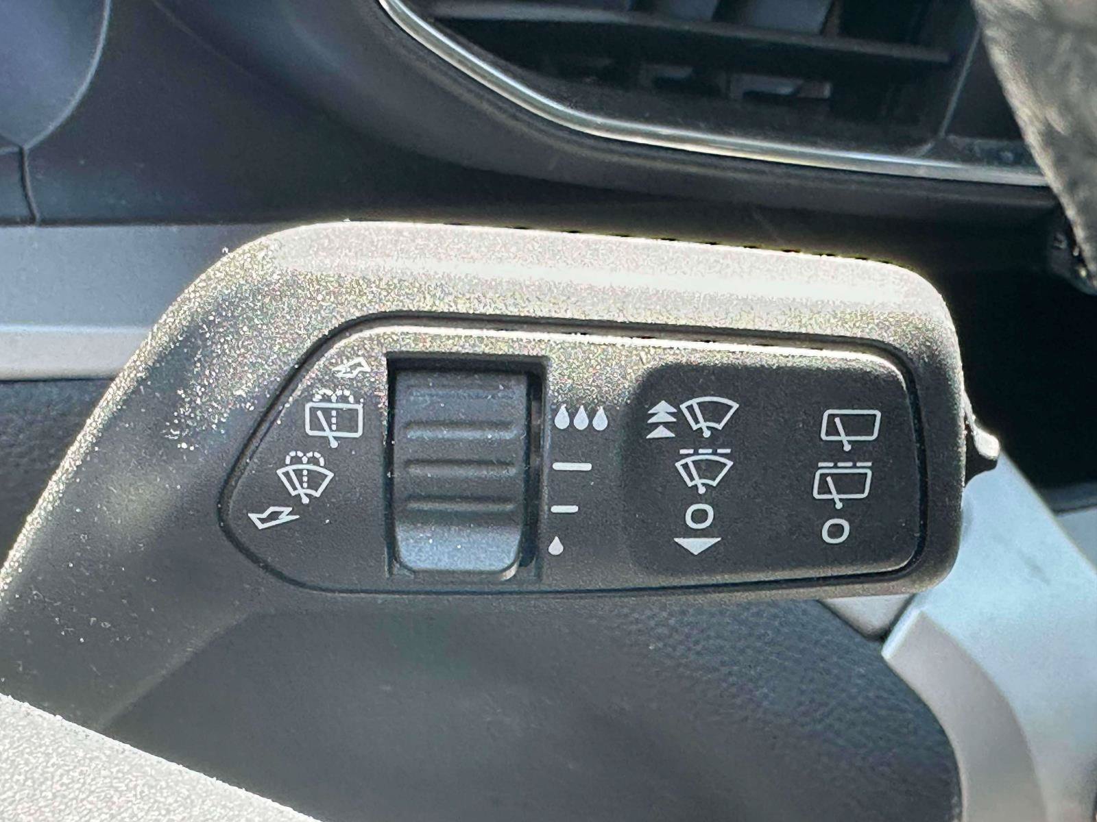 Used 2023 Ford Explorer XLT w/ Equipment Group 202A AWD/4WD image 21