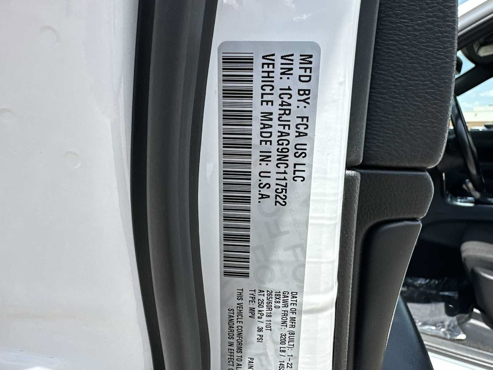 Used 2022 Jeep Grand Cherokee Laredo E w/ Security & Convenience Group AWD/4WD image 39