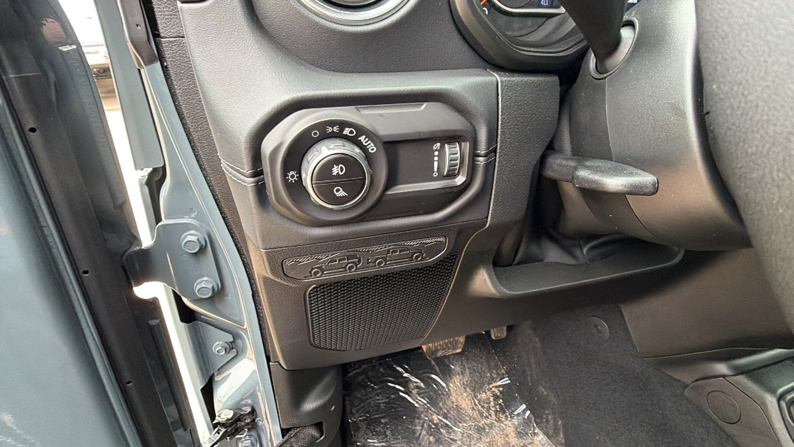 New 2026 Jeep Gladiator Sport AWD/4WD image 22