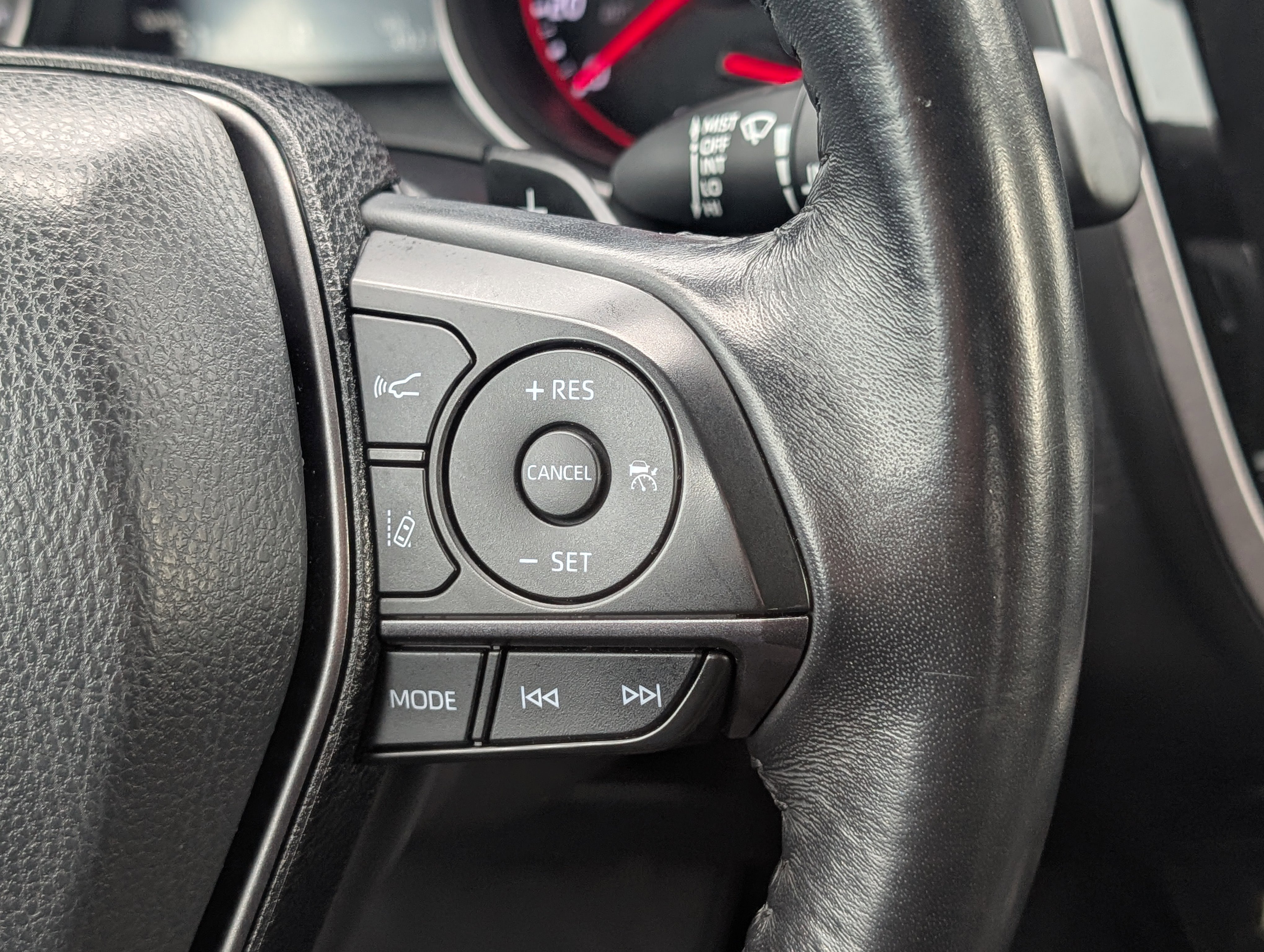 Used 2022 Toyota Camry XSE image 22