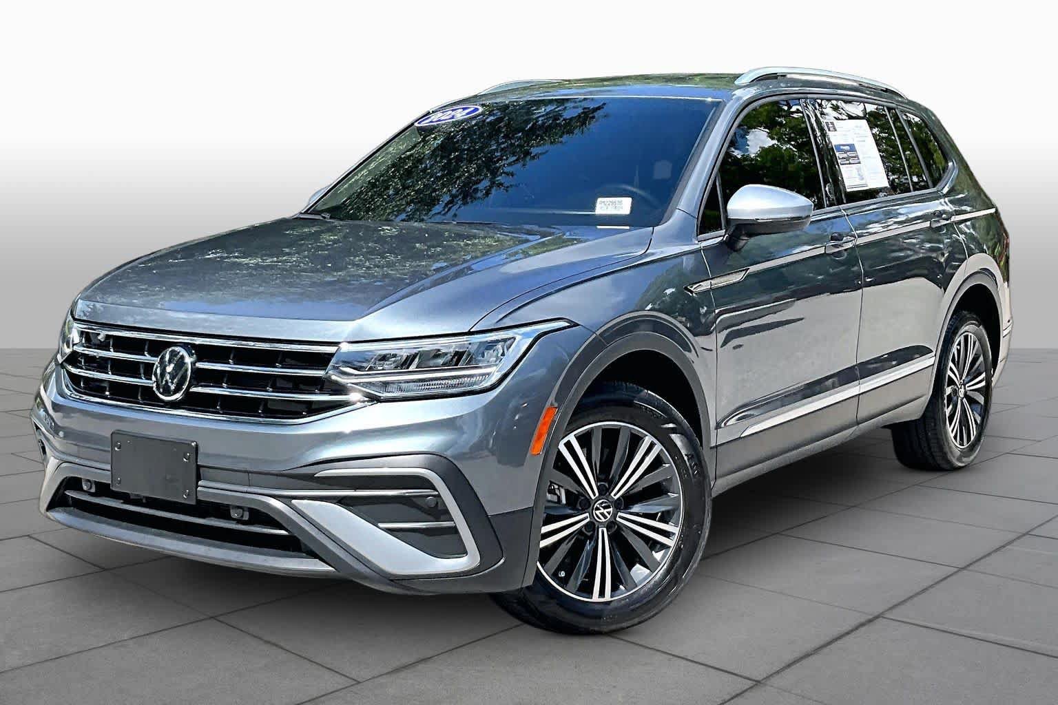 Used 2024 Volkswagen Tiguan Wolfsburg Edition FWD image 1