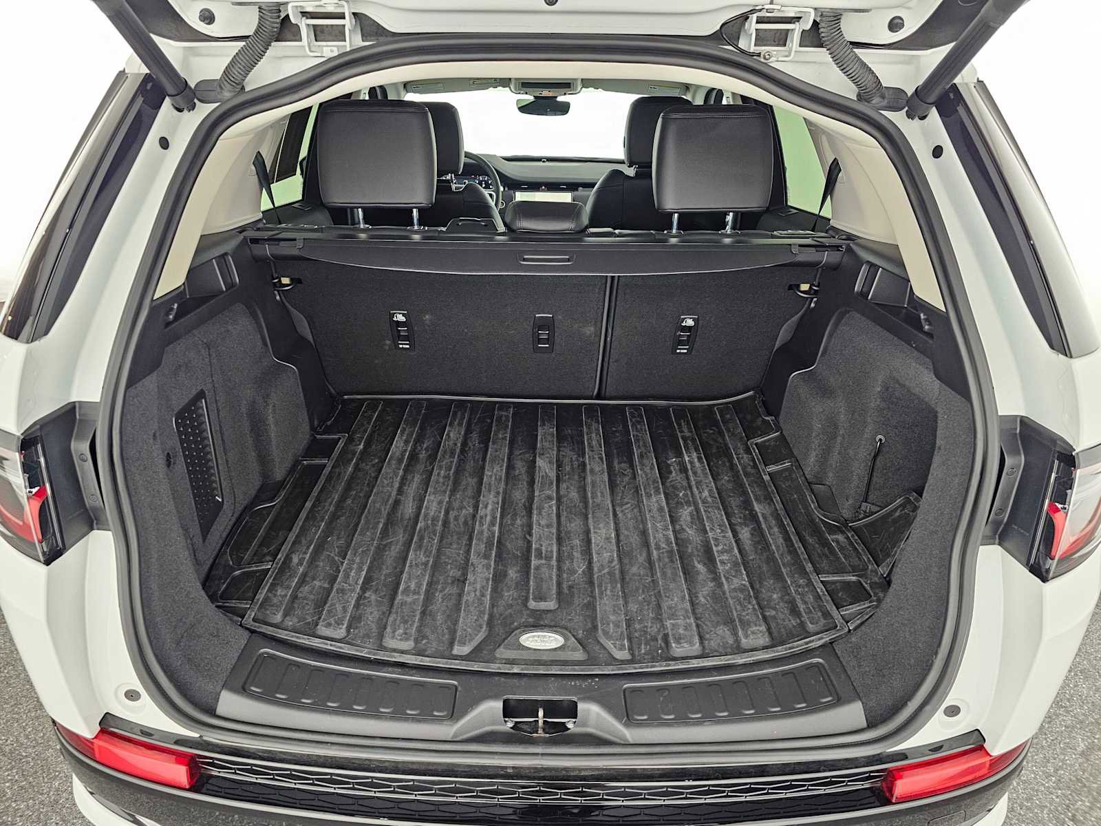 Used 2024 Land Rover Discovery Sport S image 14