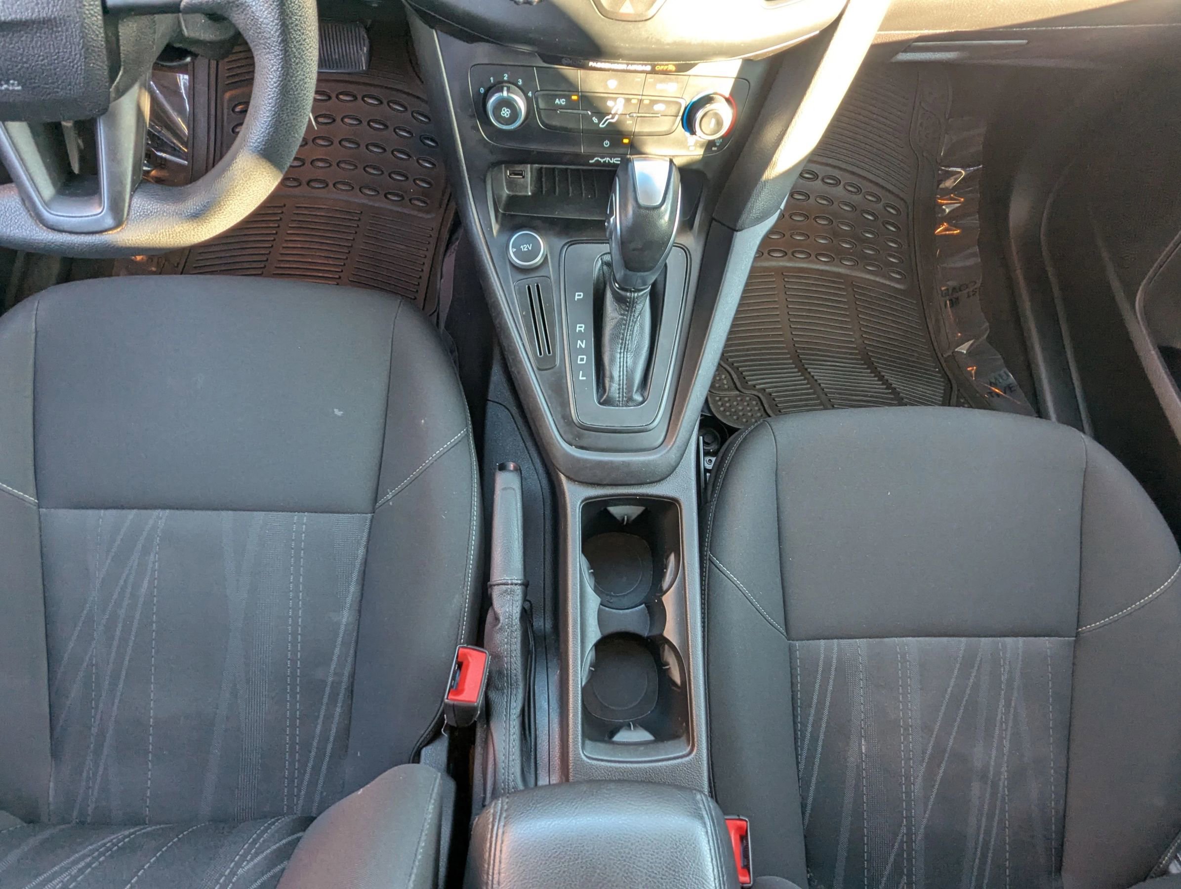 Used 2015 Ford Focus SE image 15