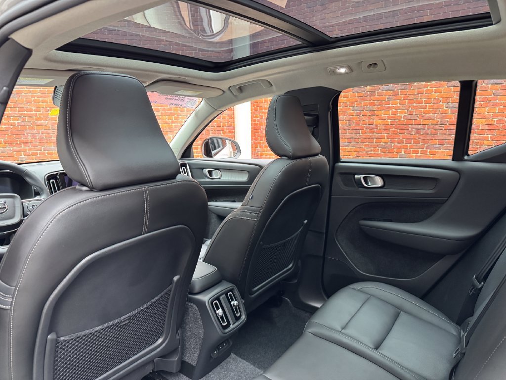 Used 2026 Volvo XC40 B5 Plus AWD/4WD image 26