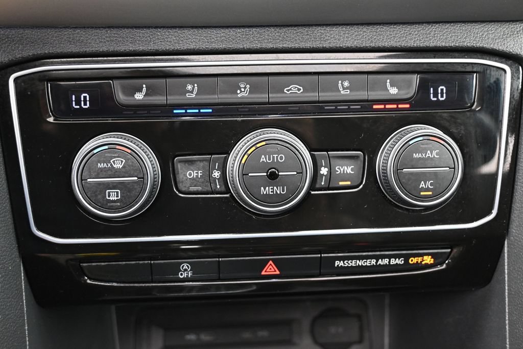 Used 2021 Volkswagen Atlas Cross Sport SEL Premium AWD/4WD image 29