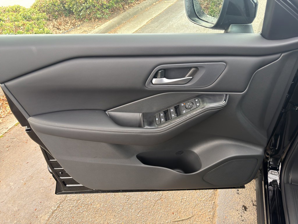 New 2026 Nissan Rogue SV w/ Cold Weather Package image 15