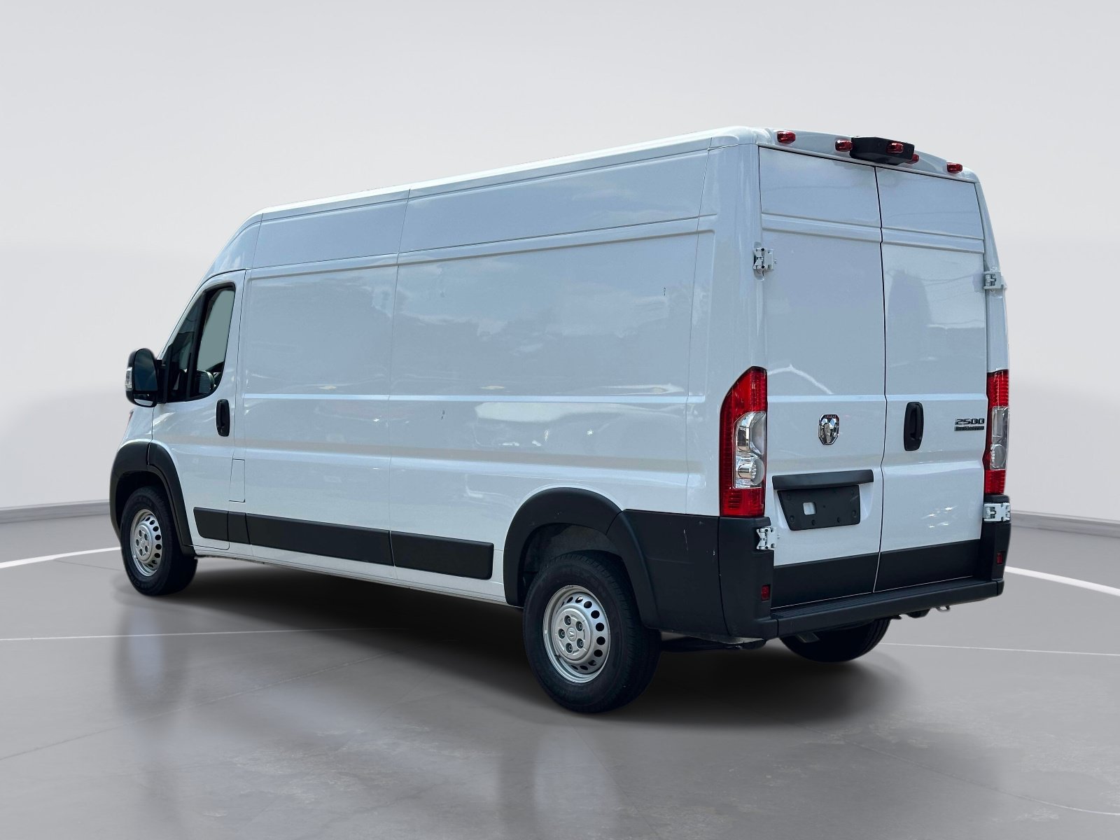 Used 2026 RAM ProMaster 2500 w/ Convenience Group FWD image 7