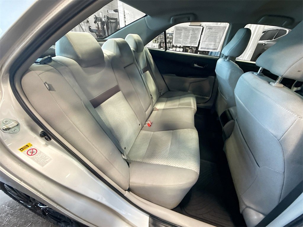 Used 2013 Toyota Camry LE image 25
