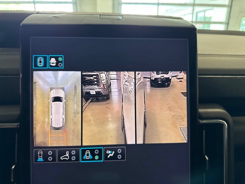 New 2026 GMC Yukon XL Denali w/ LPO, Floor Liner Package AWD/4WD image 40
