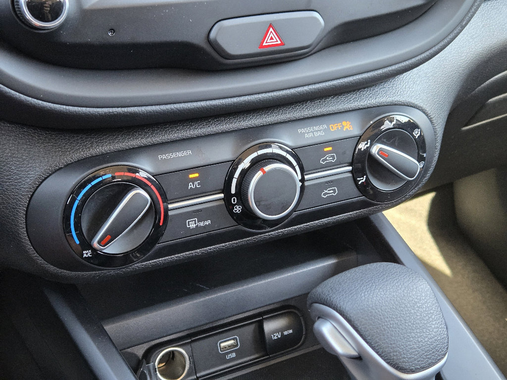 Certified 2025 Kia Soul S image 21