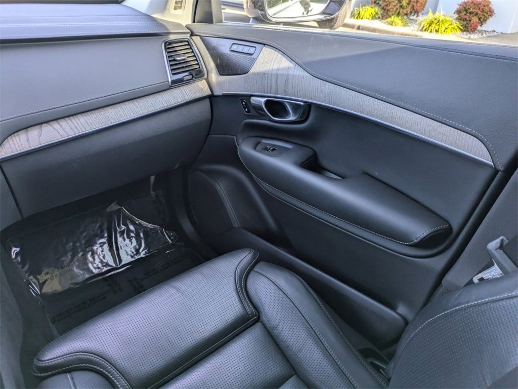Certified 2022 Volvo XC90 T6 Inscription w/ Climate Package image 18