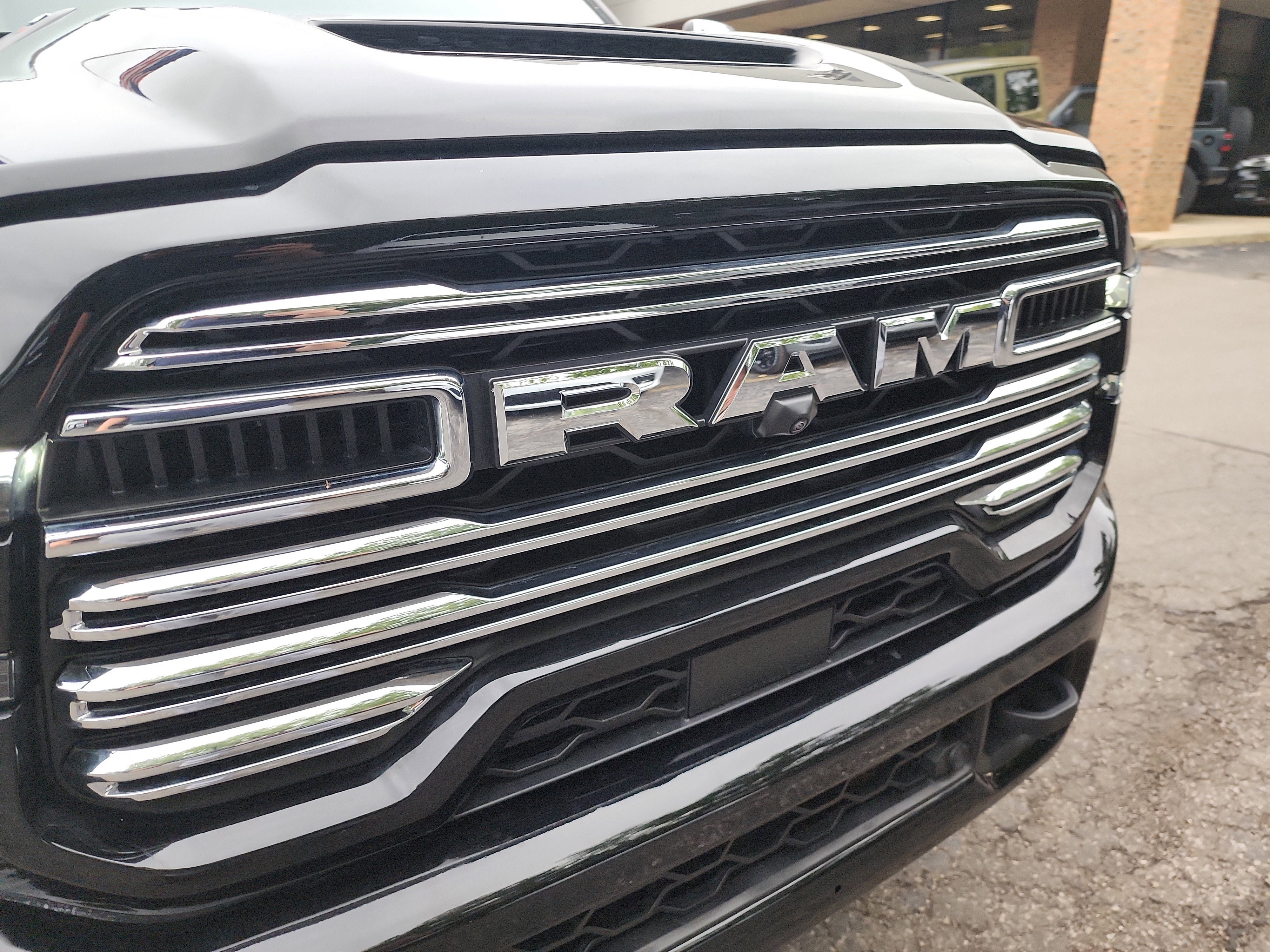 New 2025 RAM 2500 Laramie image 30