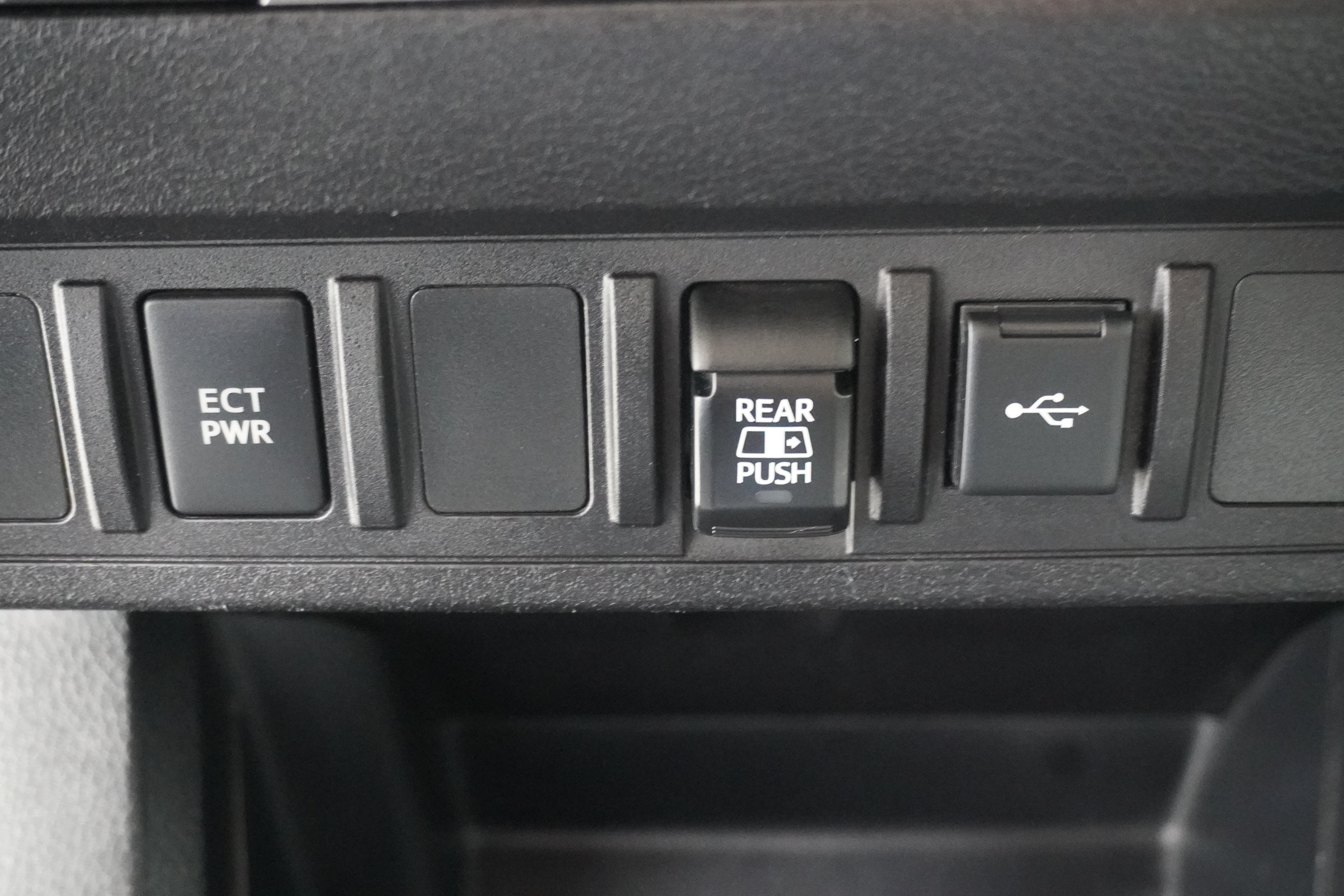 Used 2020 Toyota Tacoma SR5 RWD image 20