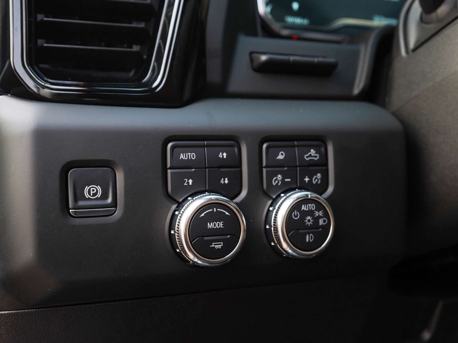 Used 2025 GMC Sierra 3500 AT4 w/ AT4 Premium Plus Package AWD/4WD image 27