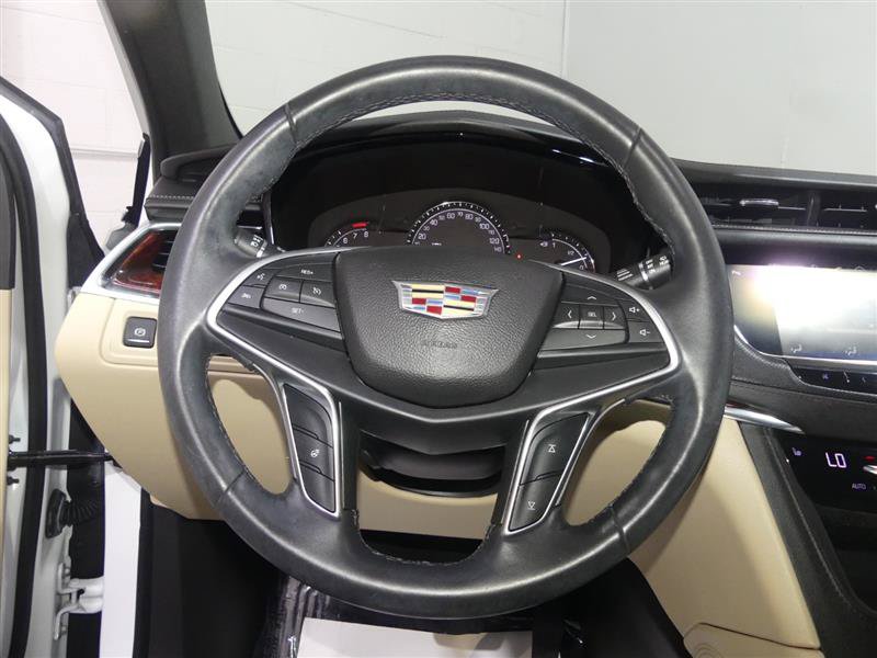 Used 2017 Cadillac XT5 Luxury AWD/4WD image 30