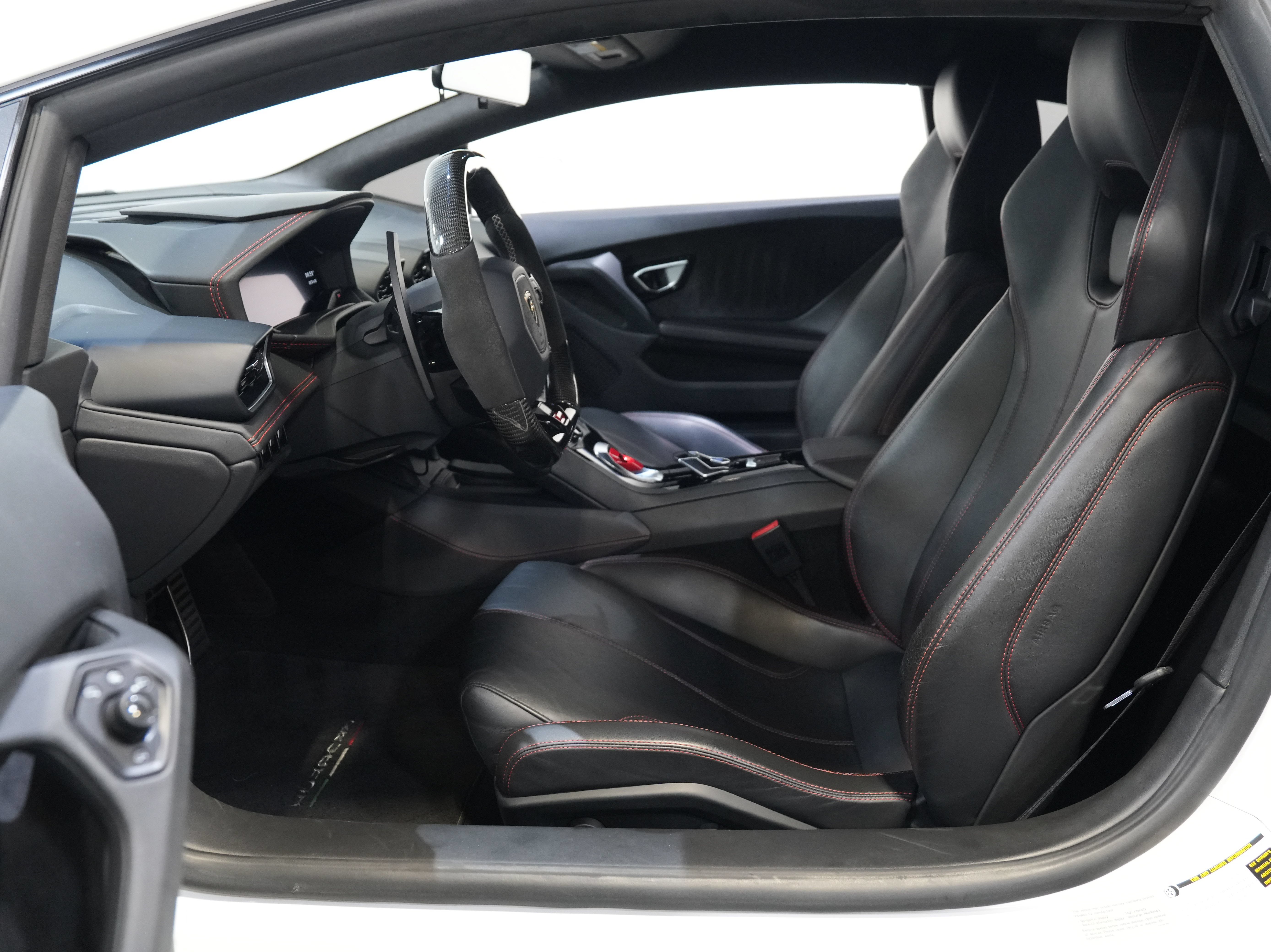 Used 2018 Lamborghini Huracan LP 610-4 AWD/4WD image 30