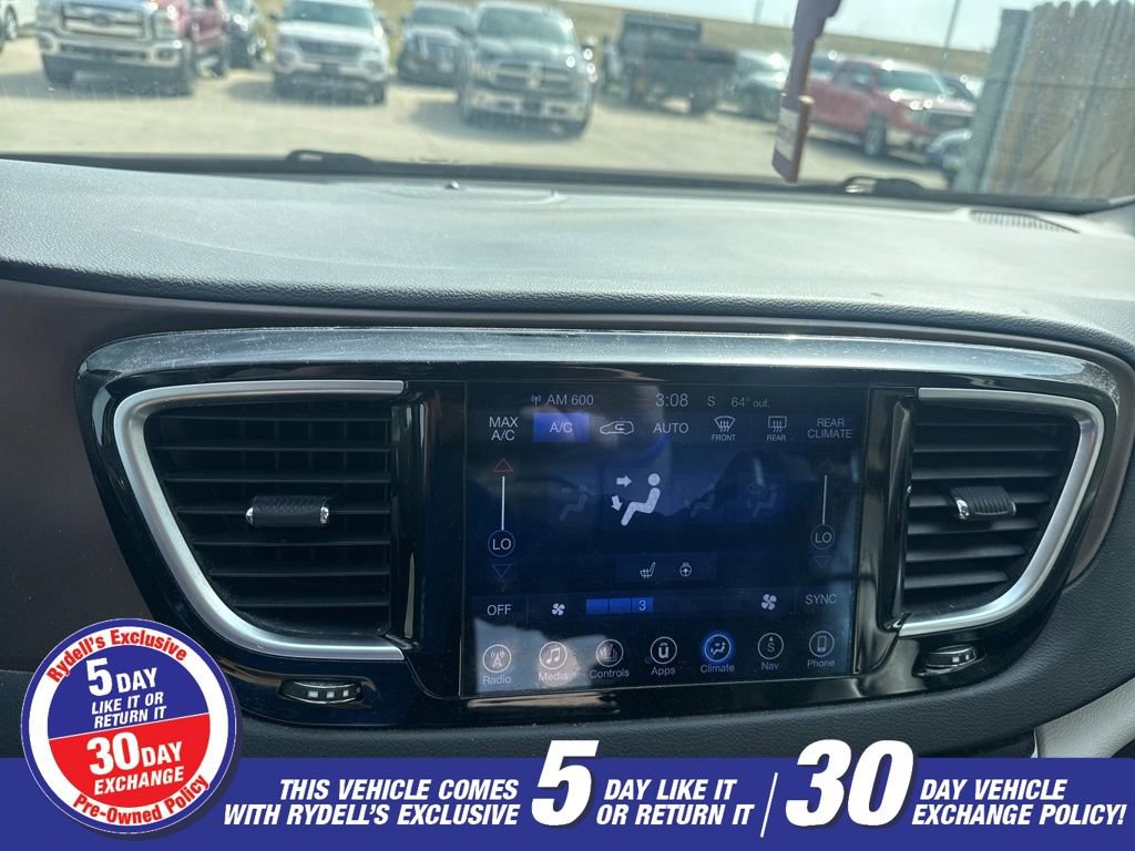 Used 2017 Chrysler Pacifica Touring-L Plus w/ Tire & Wheel Group image 15