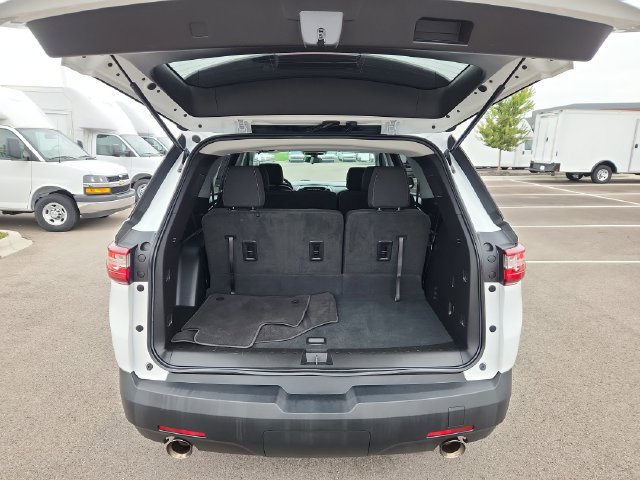 Used 2020 Chevrolet Traverse LS FWD image 32