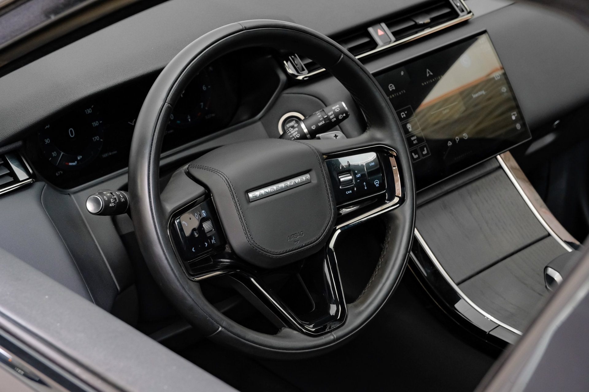Used 2025 Land Rover Range Rover Velar Dynamic SE AWD/4WD image 20