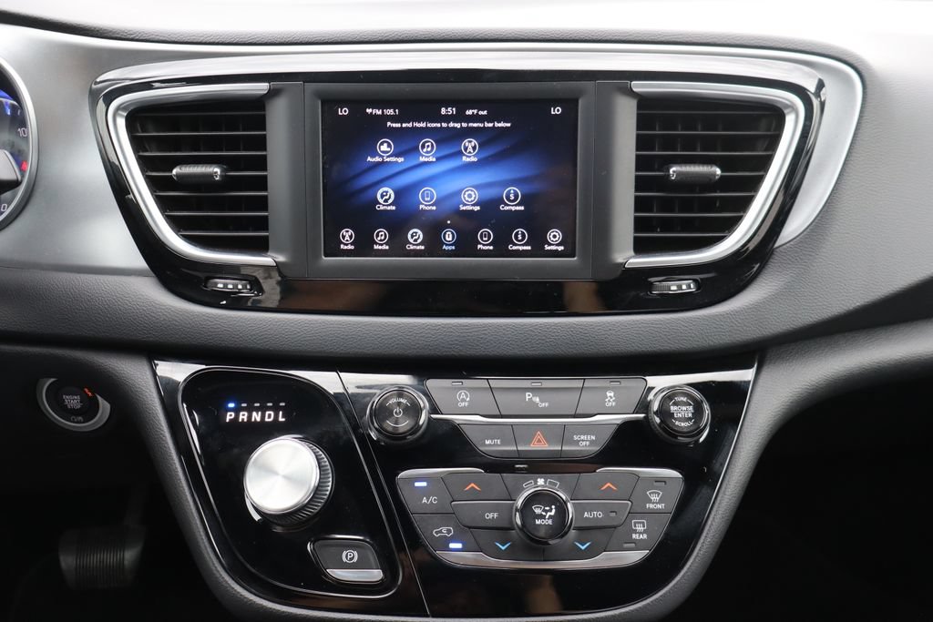 Used 2018 Chrysler Pacifica Touring Plus w/ S Appearance Package FWD image 10