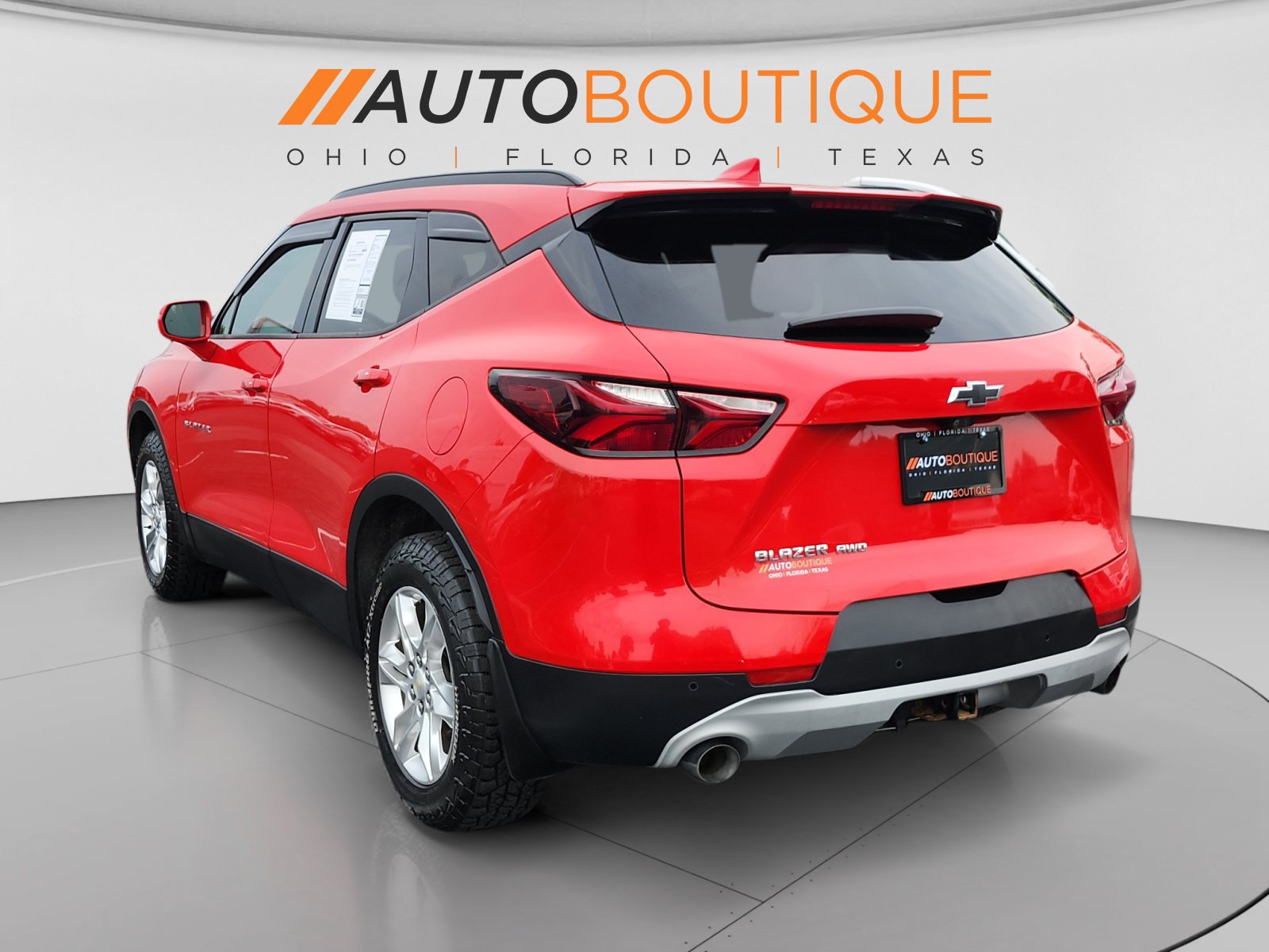 Used 2019 Chevrolet Blazer LT w/ Sound & Technology Package AWD/4WD image 3