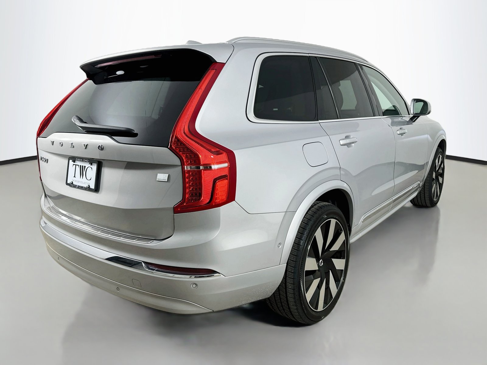 Used 2023 Volvo XC90 T8 Ultimate w/ Protection Package Premier AWD/4WD image 5