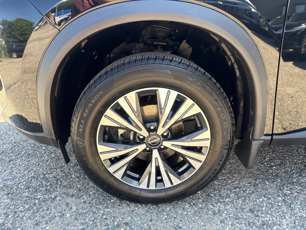 Used 2023 Nissan Rogue SV AWD/4WD image 11