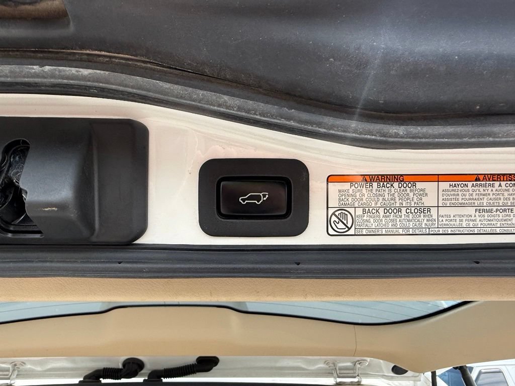 Used 2017 Lexus LX 570 4WD w/ Luxury Package image 39