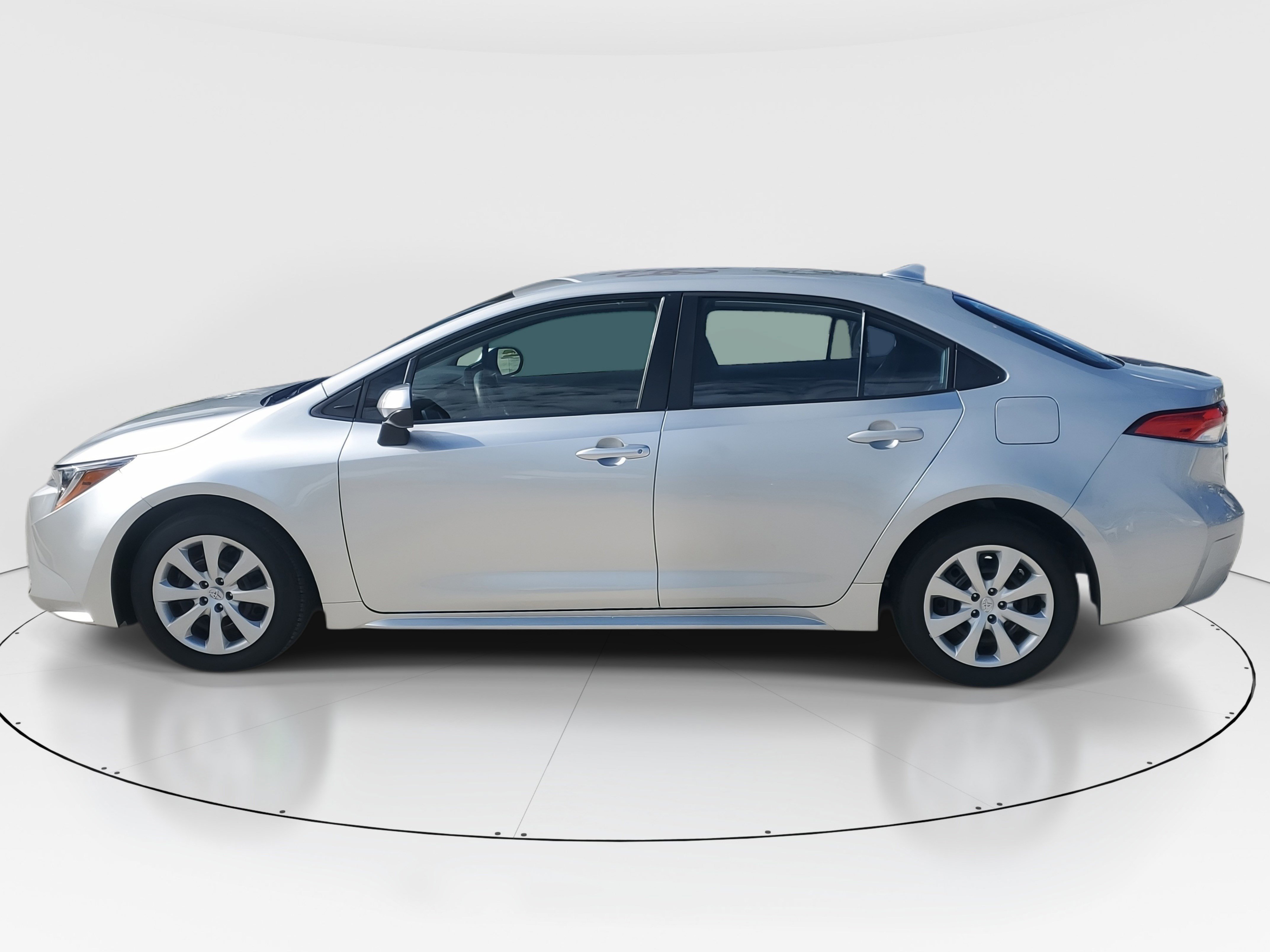 Used 2024 Toyota Corolla LE image 6