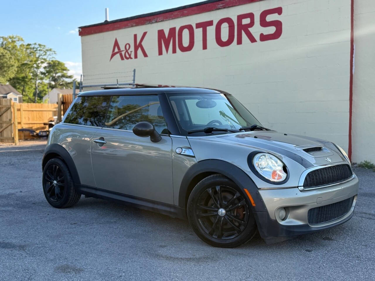 Used 2009 MINI Cooper S FWD image 1