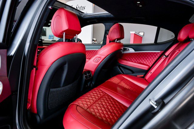 Used 2022 Genesis G70 3.3T Launch Edition image 19