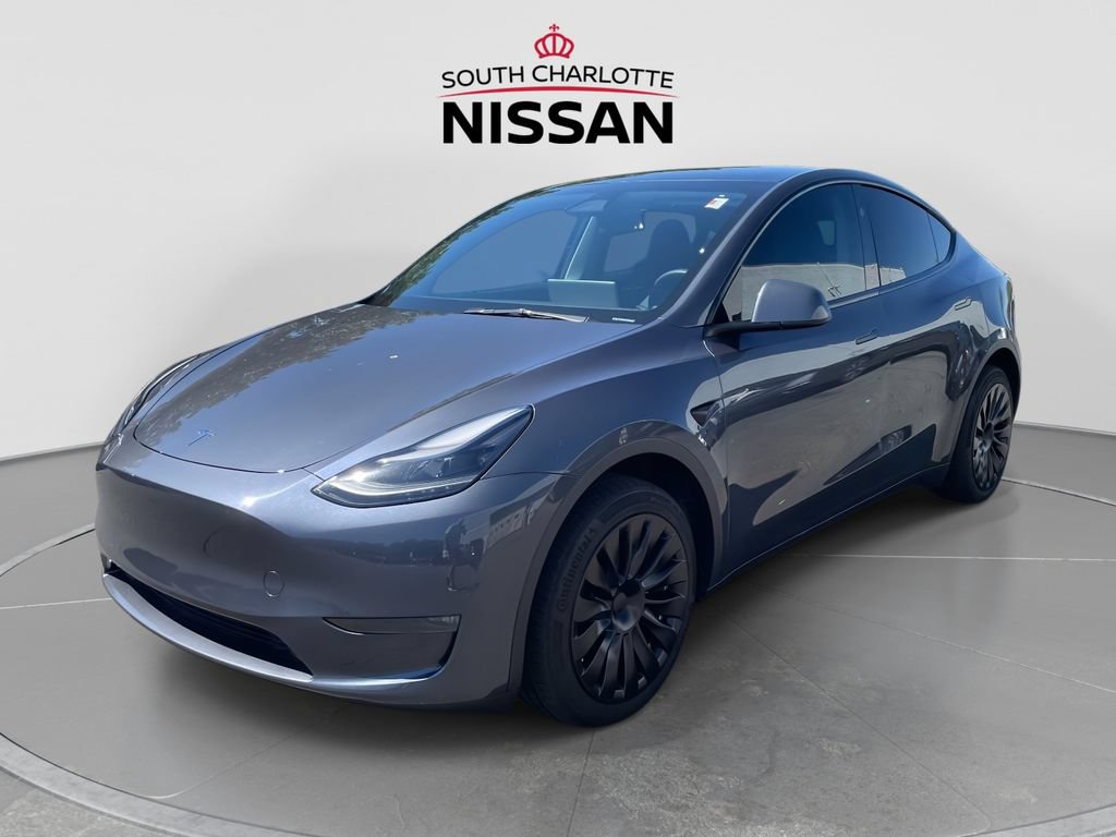 Used 2023 Tesla Model Y Long Range AWD/4WD image 3