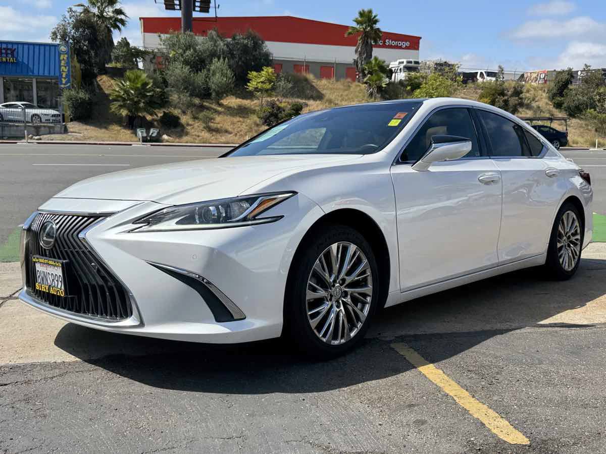 Used 2021 Lexus ES 350 w/ Accessory Package FWD image 4