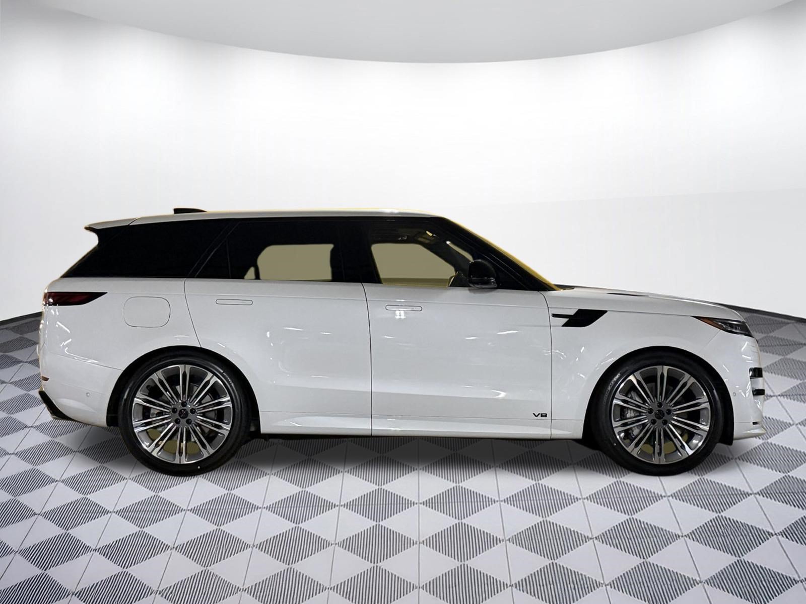 New 2026 Land Rover Range Rover Sport Dynamic SE AWD/4WD image 7