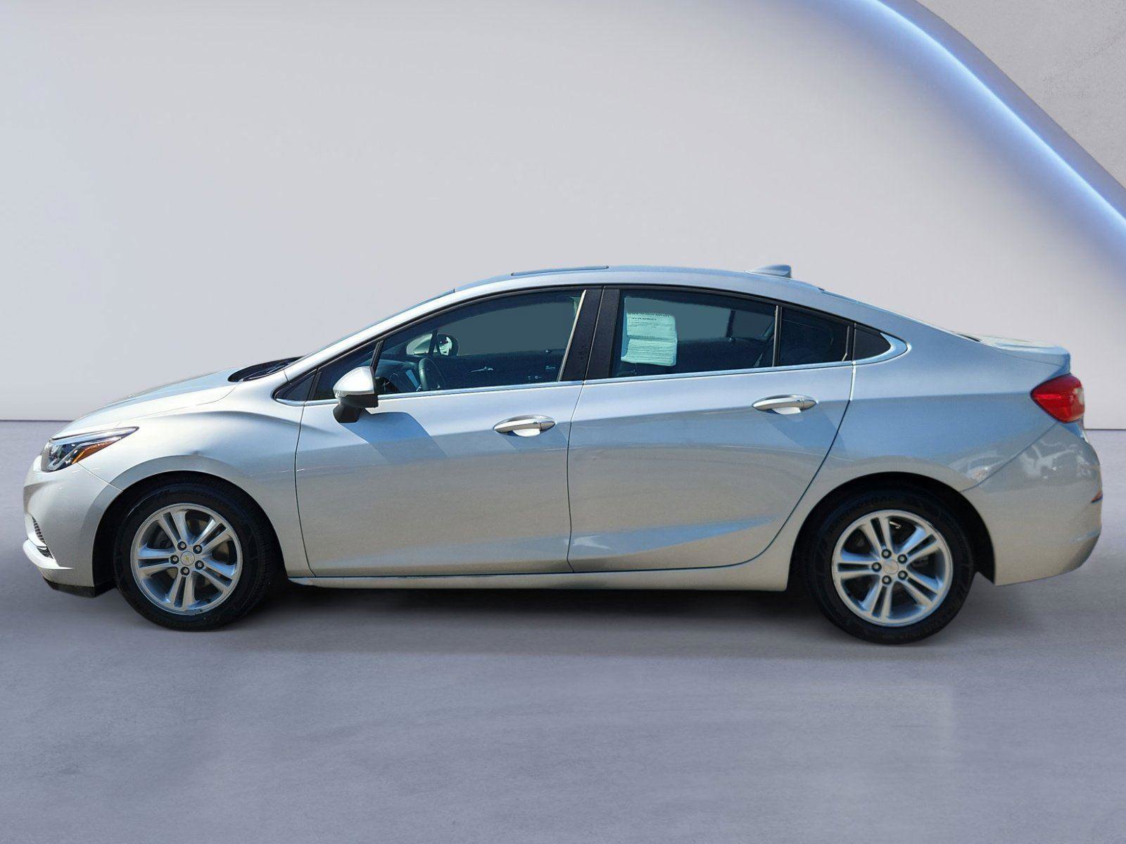 Used 2016 Chevrolet Cruze LT w/ Sun And Sound Package FWD image 6