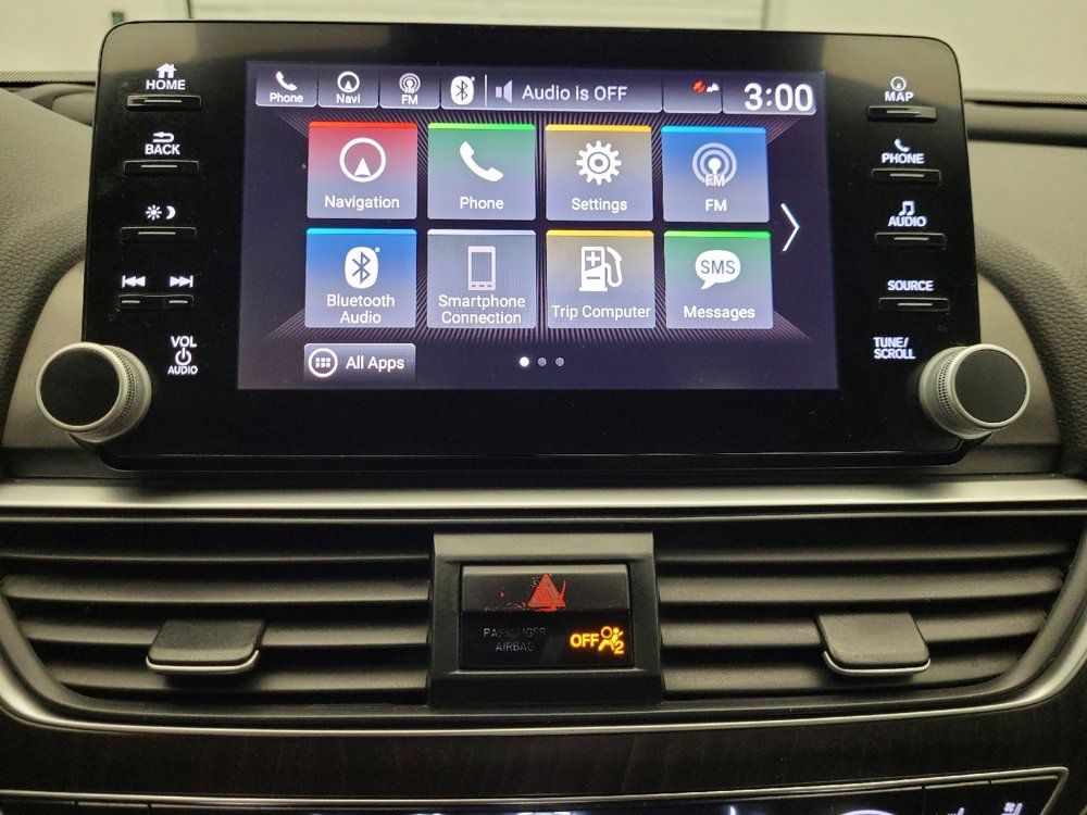 Used 2018 Honda Accord Touring image 25