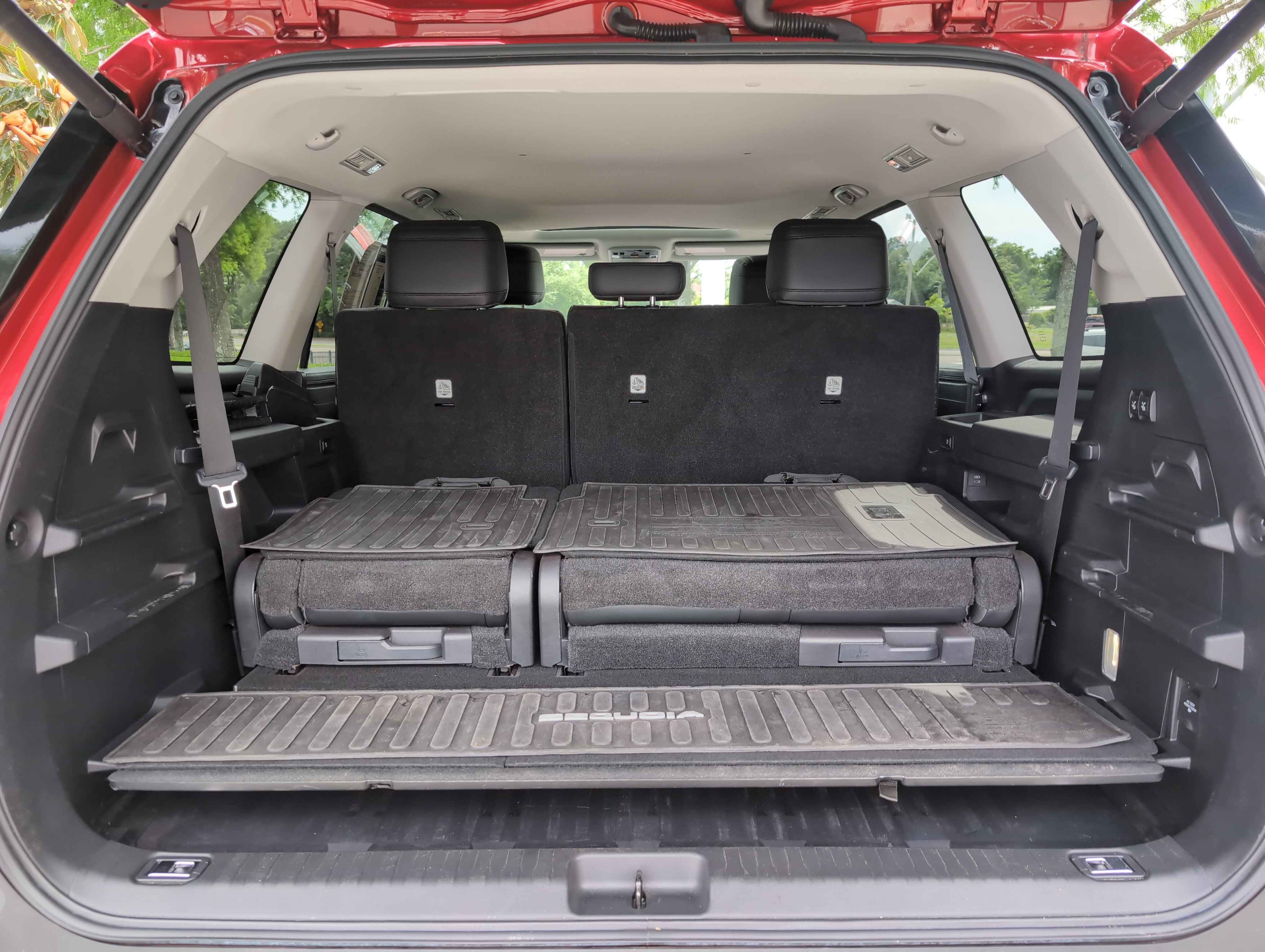 Certified 2023 Toyota Sequoia SR5 w/ SR5 Premium Package AWD/4WD image 33