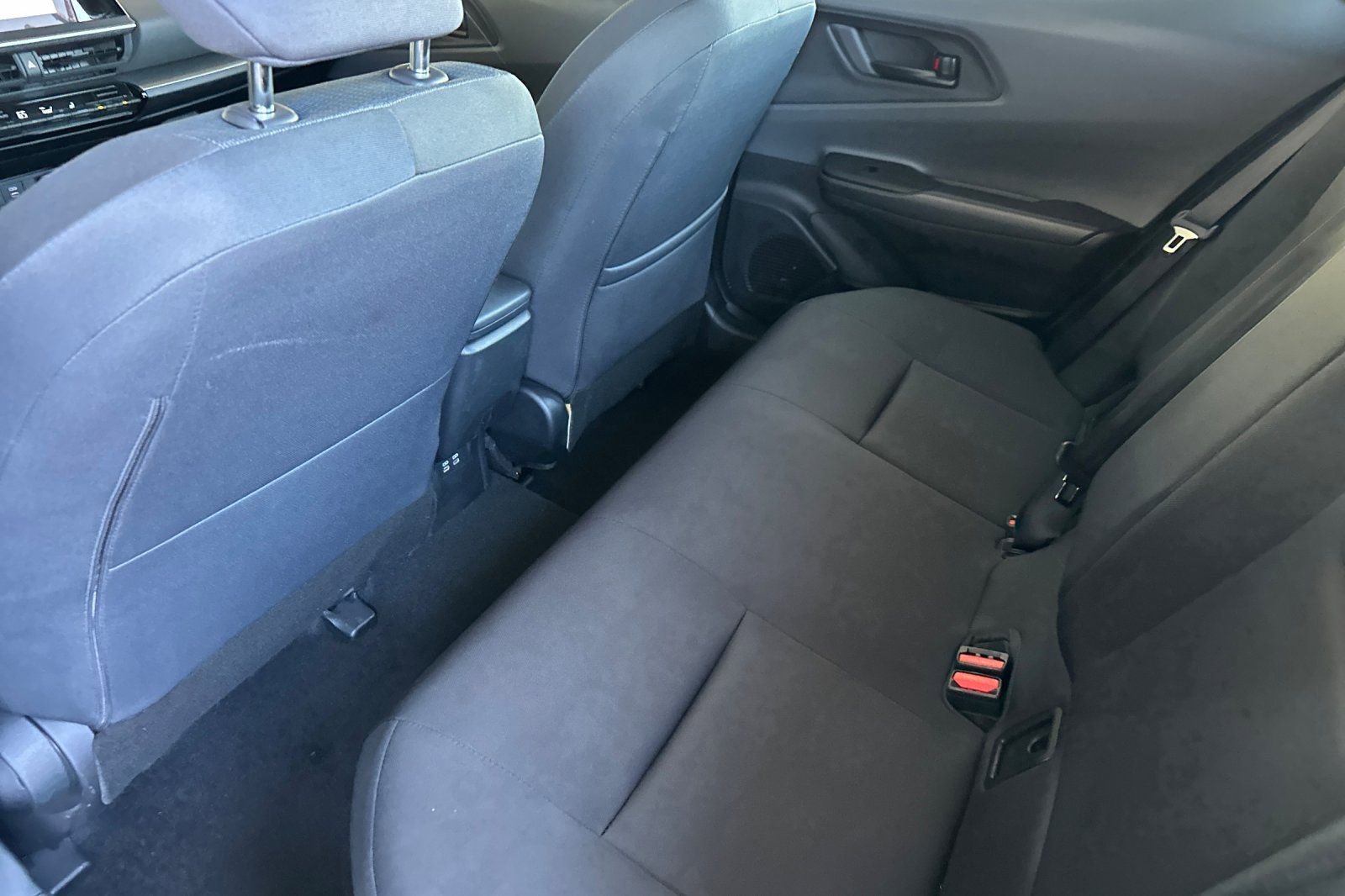 Used 2024 Toyota Prius LE image 14