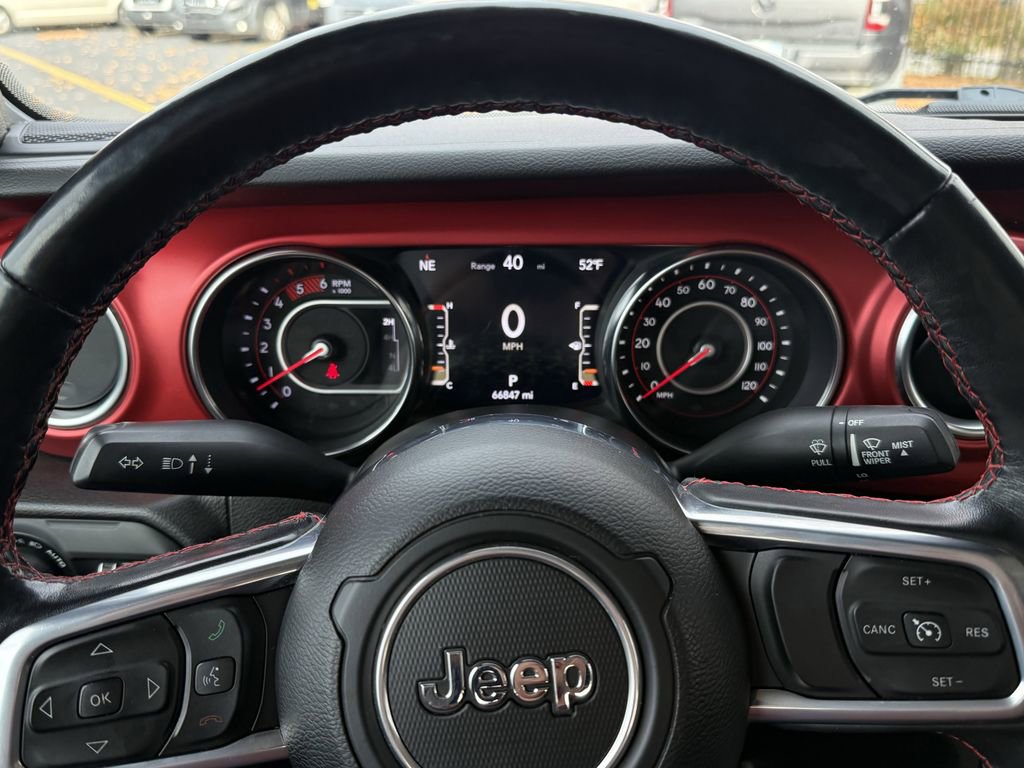 Used 2022 Jeep Gladiator Rubicon w/ Cold Weather Group image 18
