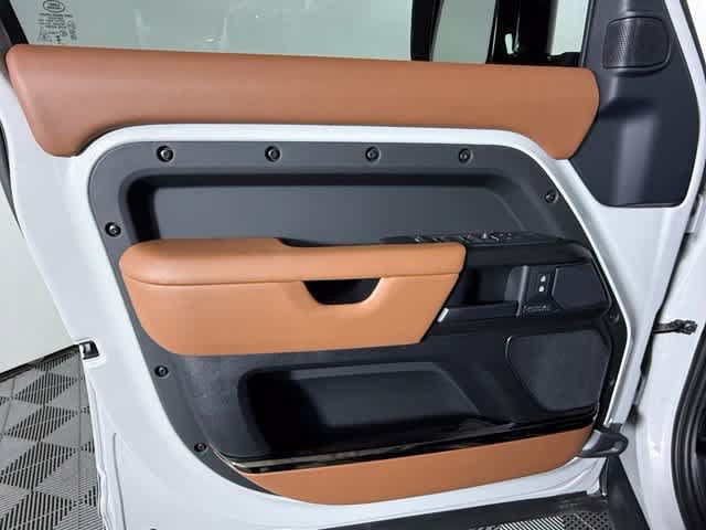 New 2026 Land Rover Defender 110 OCTA AWD/4WD image 20