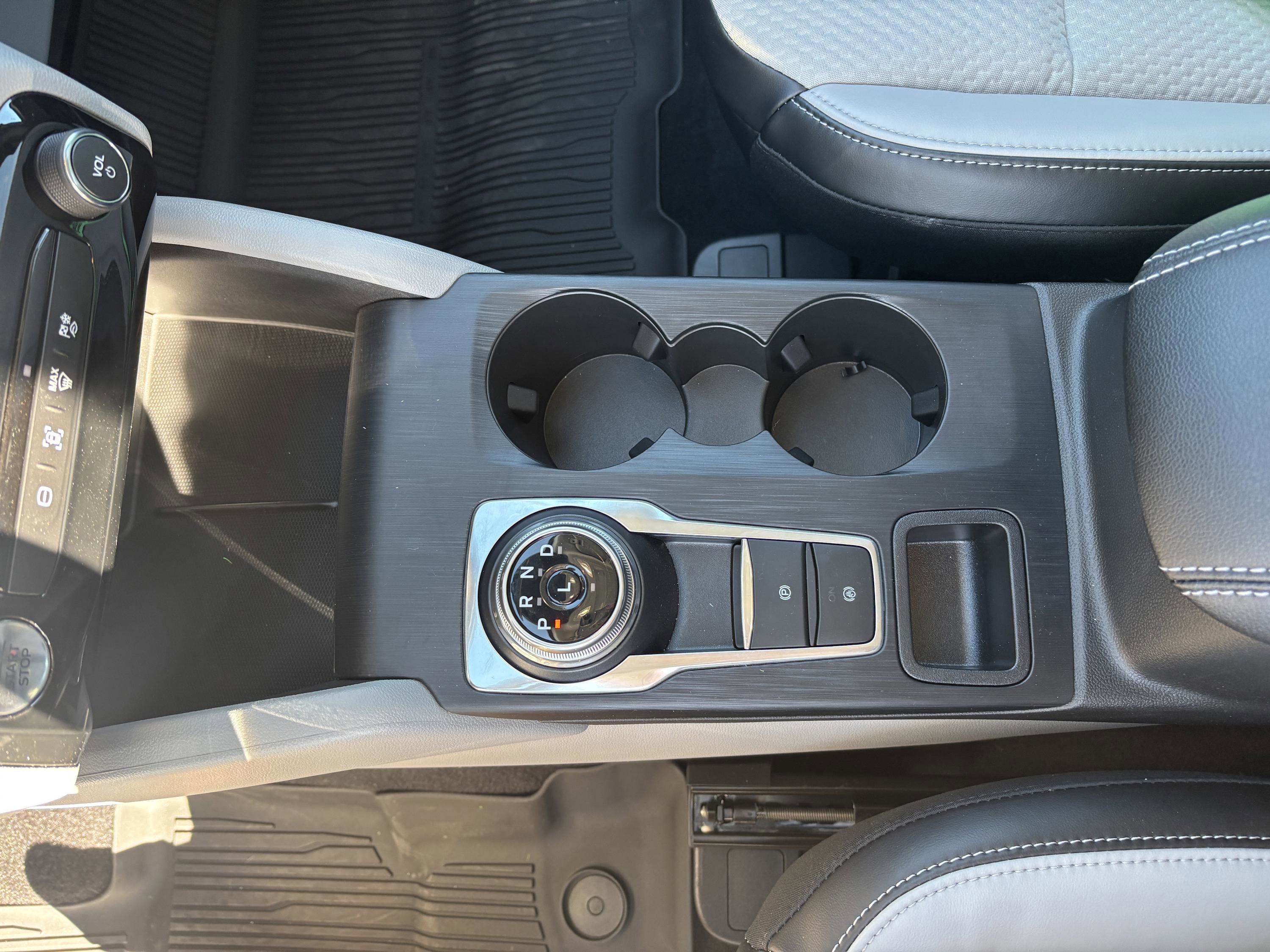 Used 2024 Ford Escape SE image 34