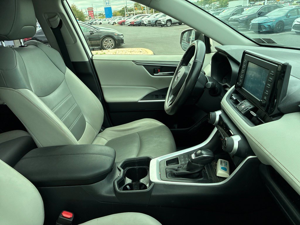 Used 2019 Toyota RAV4 XLE Premium w/ Cold Weather Package AWD/4WD image 22