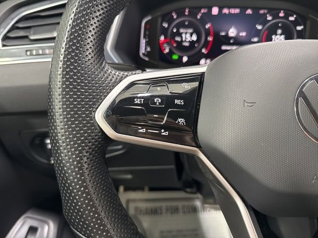 Used 2022 Volkswagen Tiguan SEL R-Line image 17